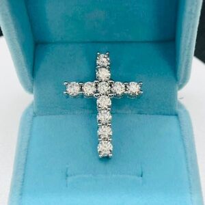 3.2ct MOISSANITE Pendant